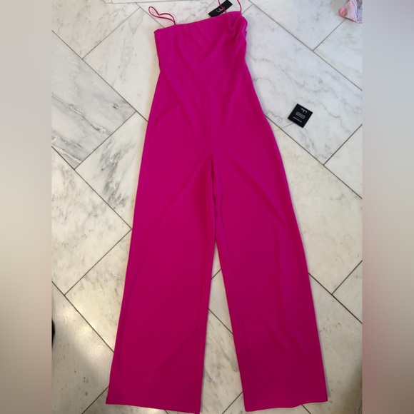 NWT Lulus hot pink asymmetrical wide leg spaghetti strap jumpsuit women’s Medium - Picture 4 of 8